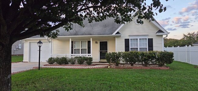 Building Photo - 3265 Trenchard Ln Rental