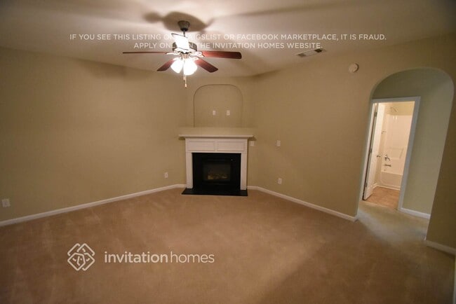 Photo - 70 Silver Willow Walk