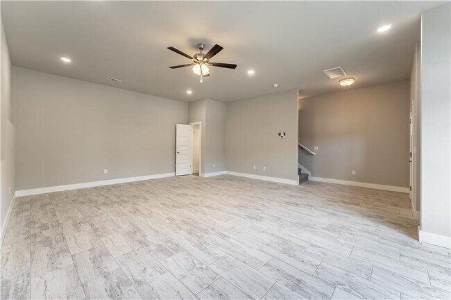 2179 W Million Ln