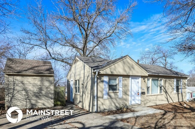Photo - 10000 Drury Ave