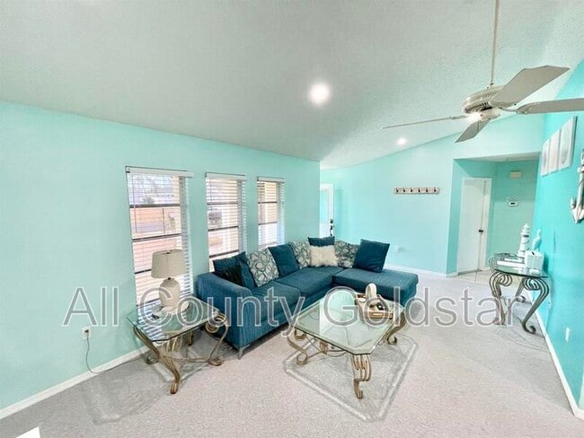 Photo - 285 Mark Twain Ln