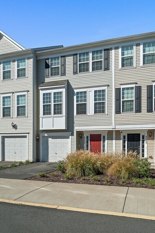 Photo - 8292 Heritage Crossing Ct