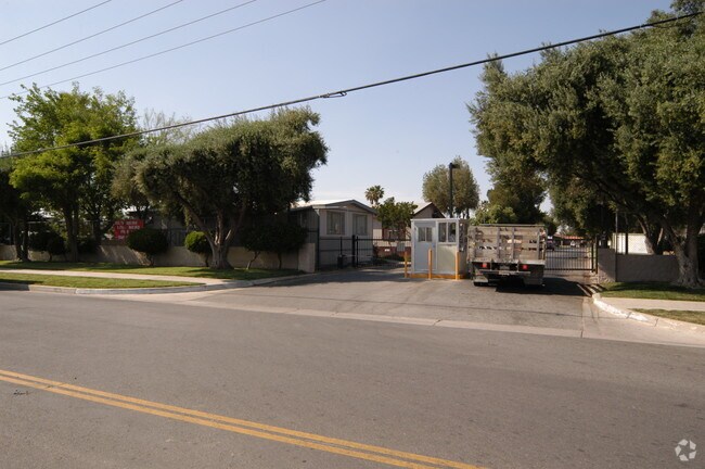 Photo - Lake Perris Village MHC