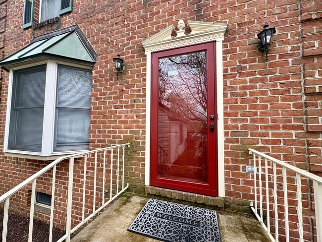 Photo - 3 Bedroom 4 Bathroom Available in Hummelstown w/Large Bonus Room!