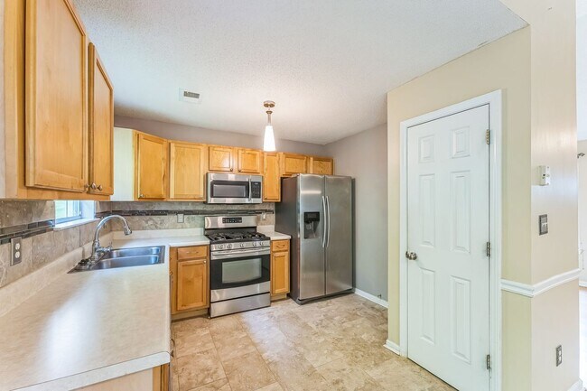 Photo - 2945 Highland Hill Pkwy