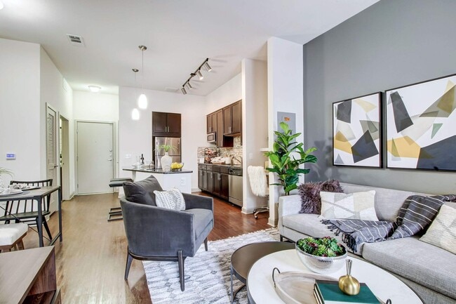 Photo - Mason at Alameda Station