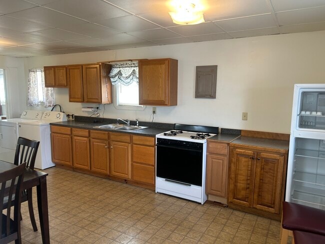 Photo - 7506 NY-177 Unit Apartment 4