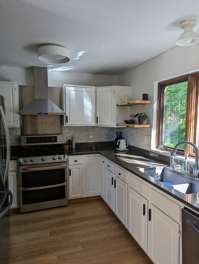 Photo - 16520 Glacier Hwy