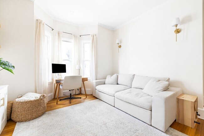 Photo - 171 H St Unit 1