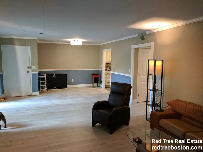 Photo - 53 Angleside Rd Unit 1