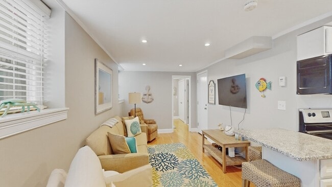 Photo - 130 G St Unit 1
