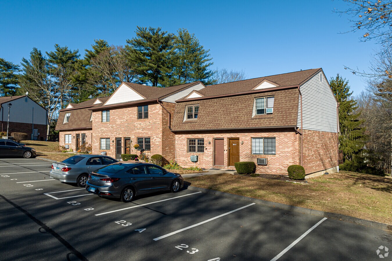 Photo - Mountaindale Condominiums