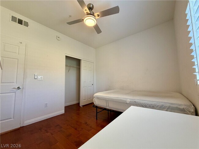 Photo - 2291 W Horizon Ridge Pkwy Unit 1101