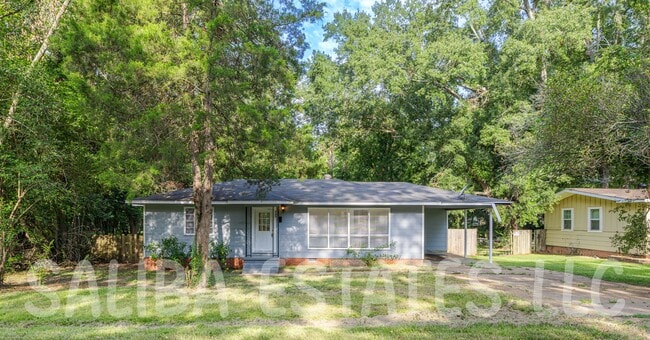 Building Photo - Oak Forest