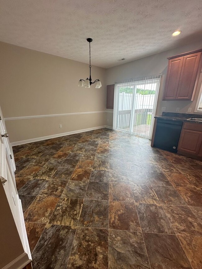 Photo - Townhouse for Rent in Cedar Point