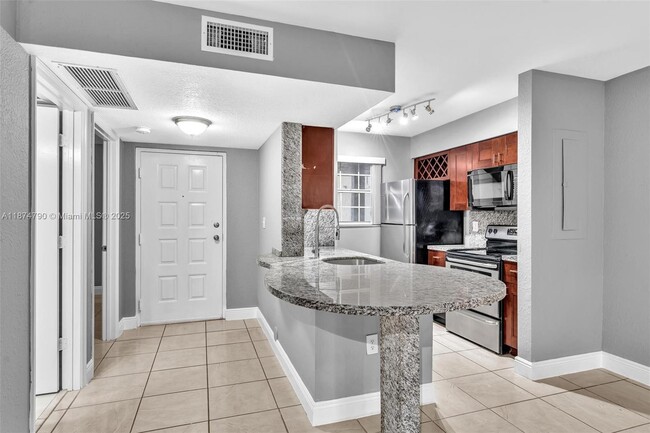 Photo - 2890 N Oakland Forest Dr Unit 108