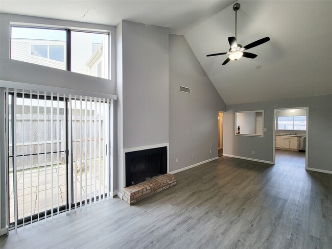 Photo - 6401 Deihl Rd Unit 307