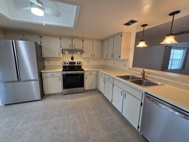 35086 Whispering Oaks Blvd