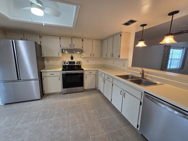 Photo - 35086 Whispering Oaks Blvd