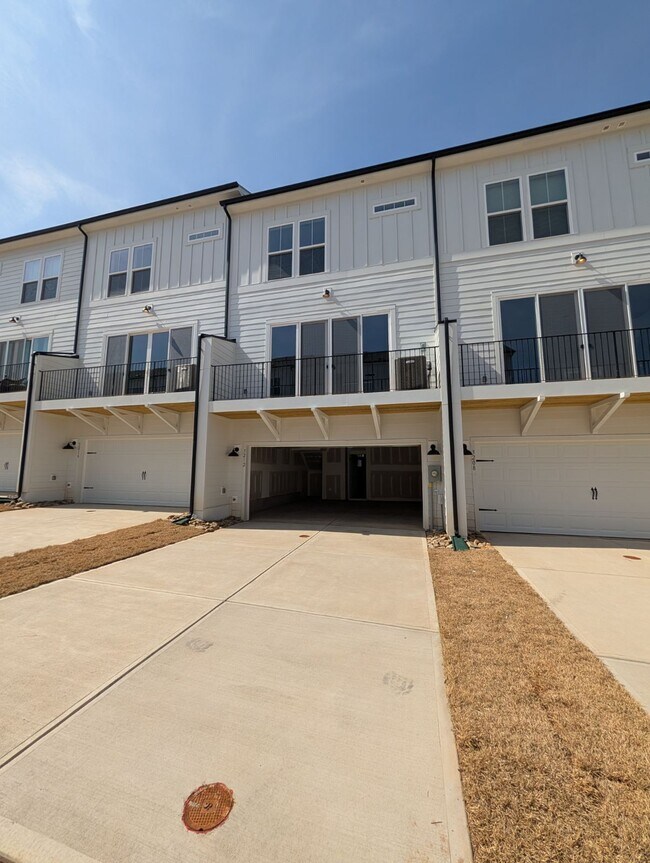 Photo - 3212 Drift St