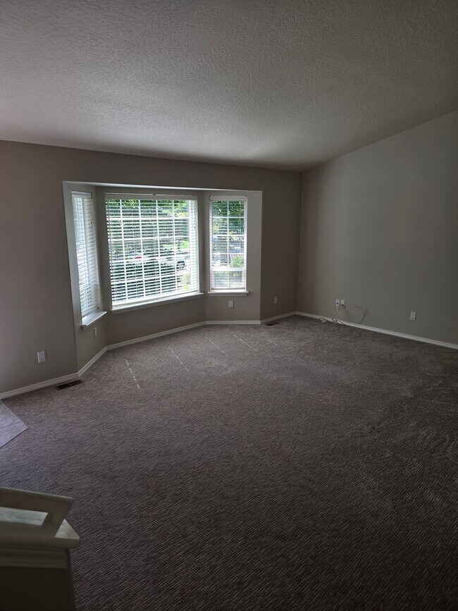 Photo - Beautiful home in desirable Riverside Harbor.