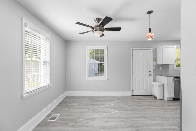 Photo - 2010 McAfee Rd