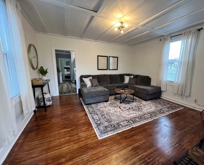 Photo - 1215 Eagle St