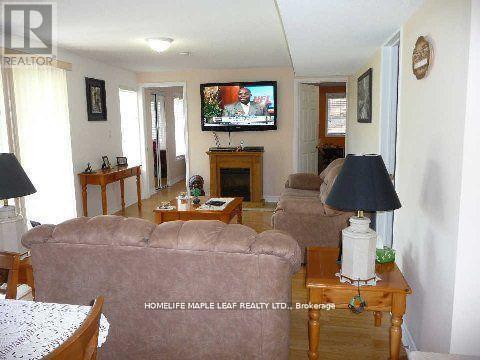 Photo - 45 Stoneylake Ave