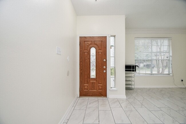 Photo - 9641 Weldridge Dr