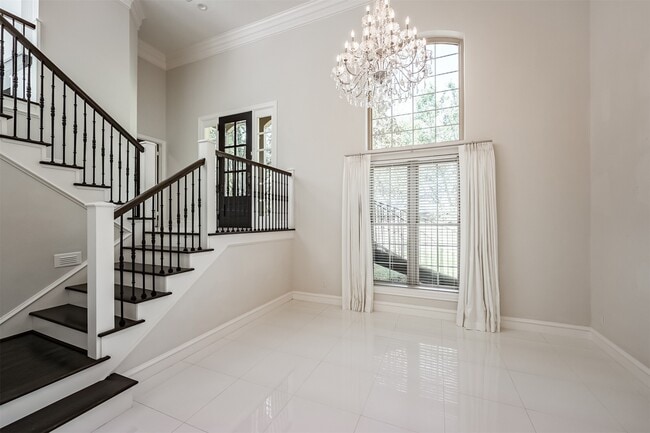 Building Photo - 207 Victoria Way