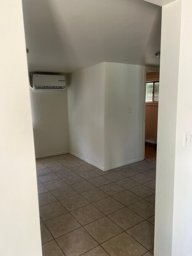 Photo - 826 E Lee St