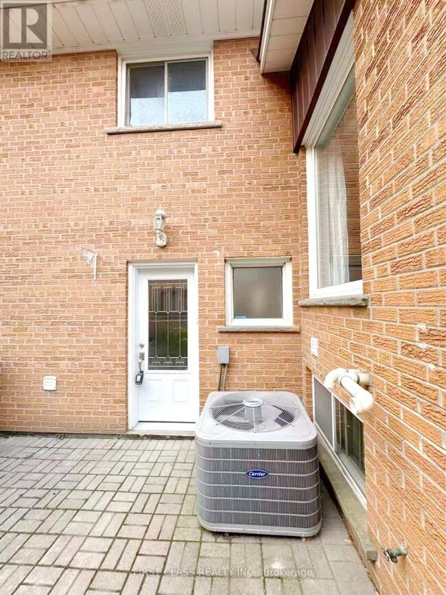 Photo - 1353 Myron Dr