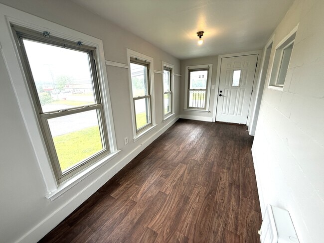 Photo - 266 W Ridge Pike Unit Apt 1