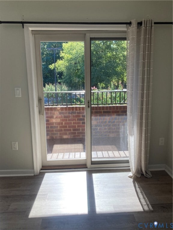 Photo - 14720 Village Square Pl