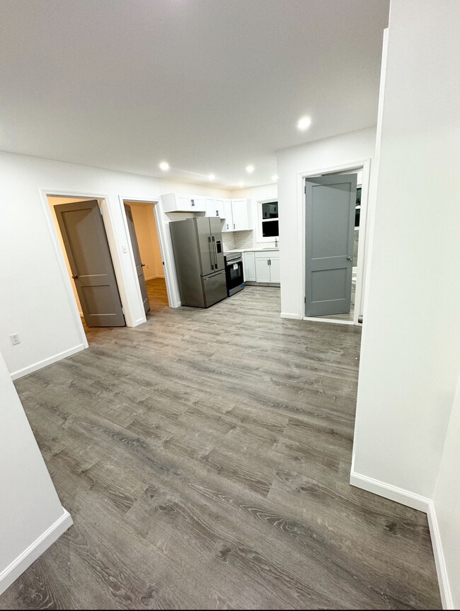 Photo - 52 Sarine Rd