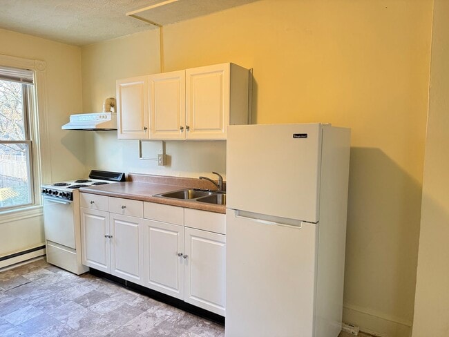 Building Photo - 416-418 Manor St. Unit 418 Manor St. Apt. 3