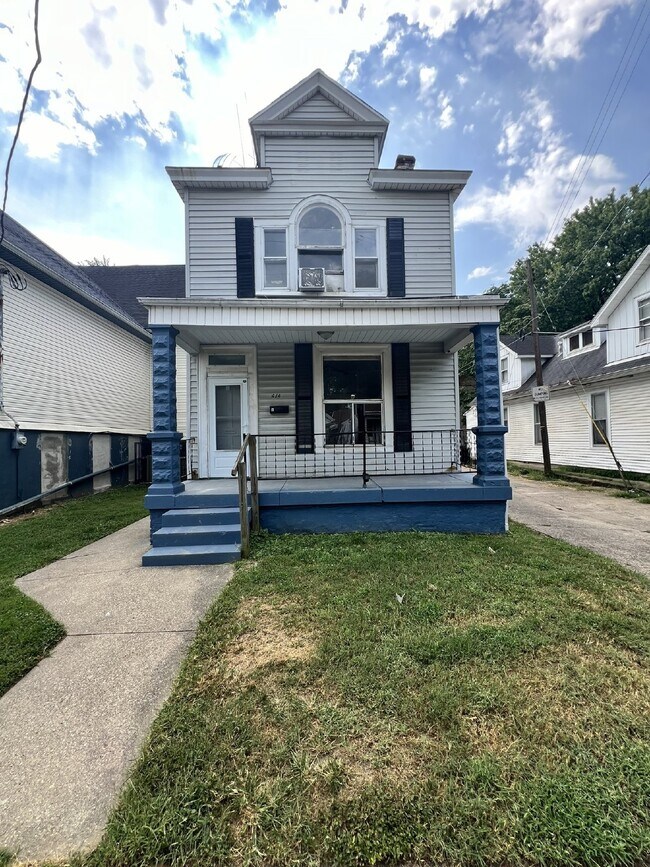 Building Photo - Coming Soon!! FIRST FULL MONTH FREE RENT - First Floor Duplex Two Bedrooms! Unit 1 MK