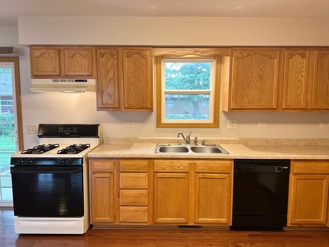Photo - 7103 Hiawatha Dr