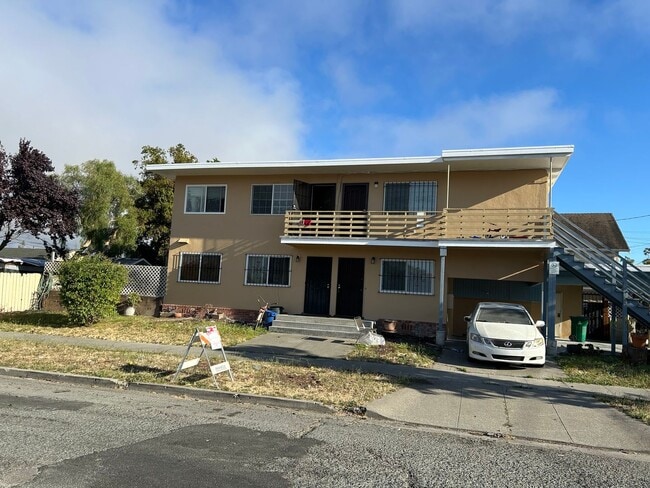 Building Photo - 4100-4106 S 41st Street Unit 4100 S 41st Street