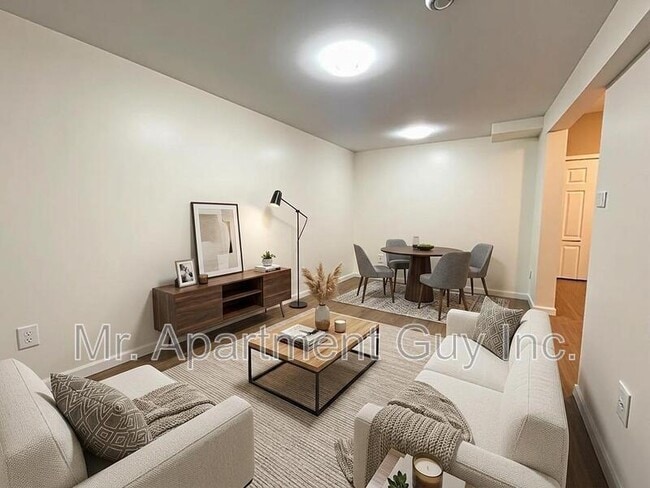Building Photo - 28 Foxacre Row Unit 2