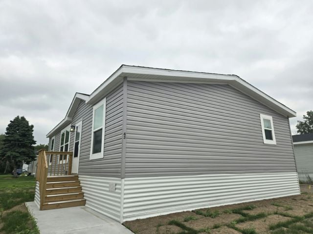 Photo - 43 115th Ln NE House