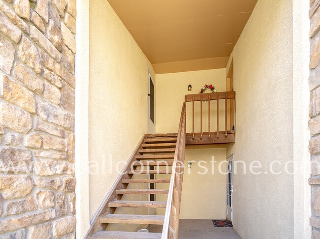 Photo - 850 Tenderfoot Hill Rd