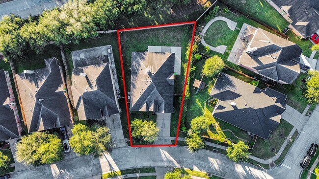 Photo - 2003 Sequoia Trail Ln