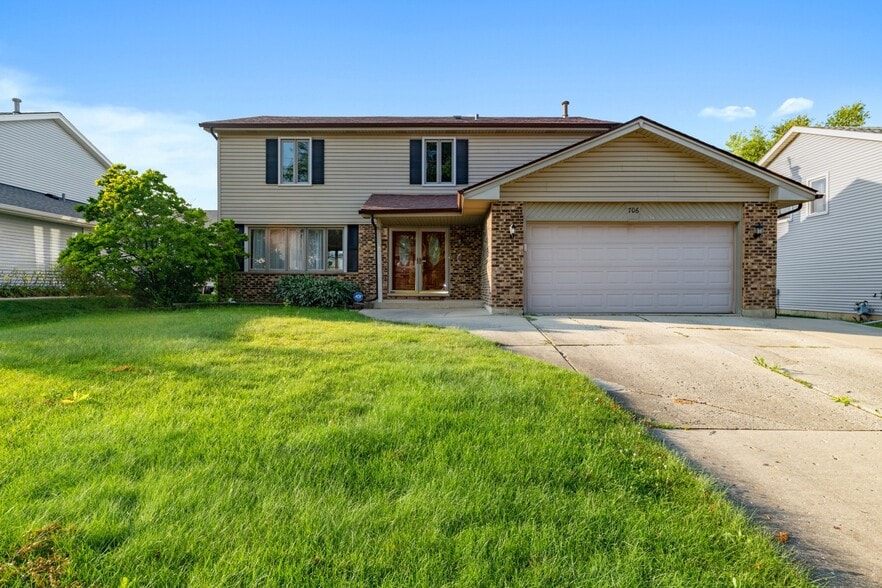 706 North Point Dr