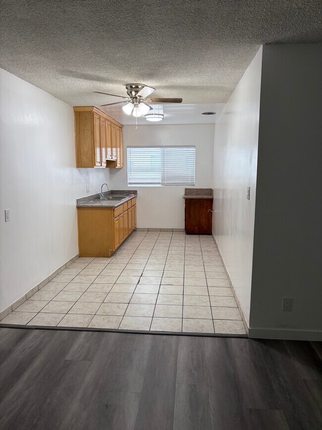 Photo - 14017 Dicky St Unidad # F