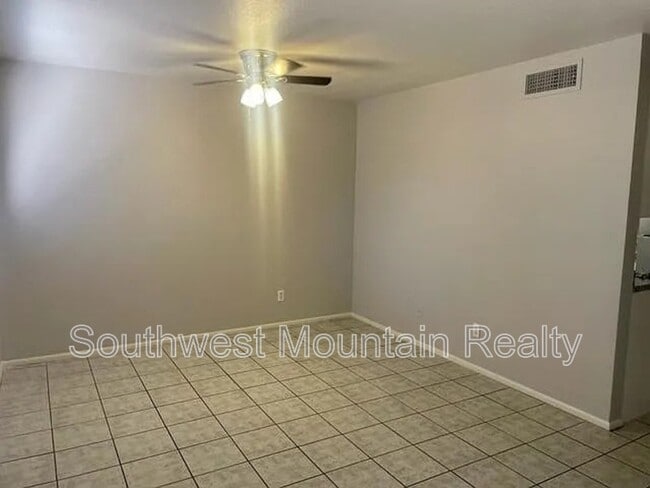 Photo - 133 E Ingram St Unit 5