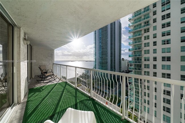 Photo - 1200 Brickell Bay Dr Unit 1705