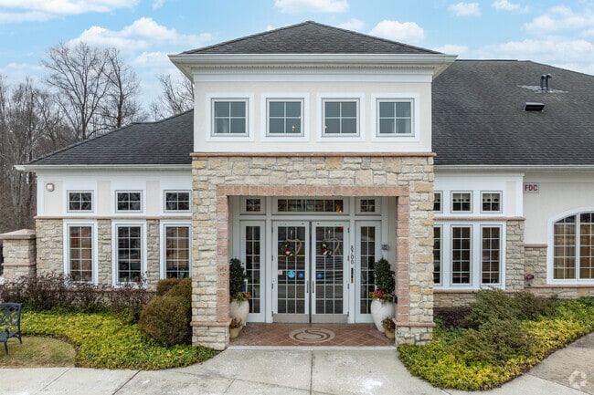 Entrance - Snowden Overlook