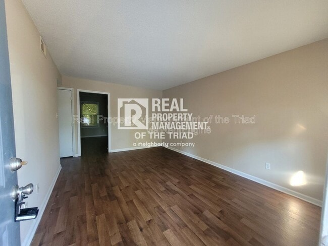 Photo - 2574 Green Oaks Ct SE Unit A