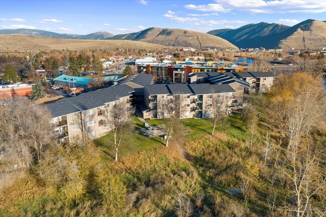 Photo - Riverbend Apartments